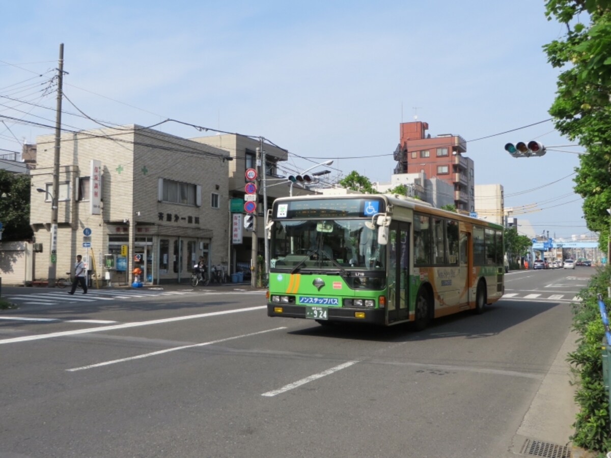 バス