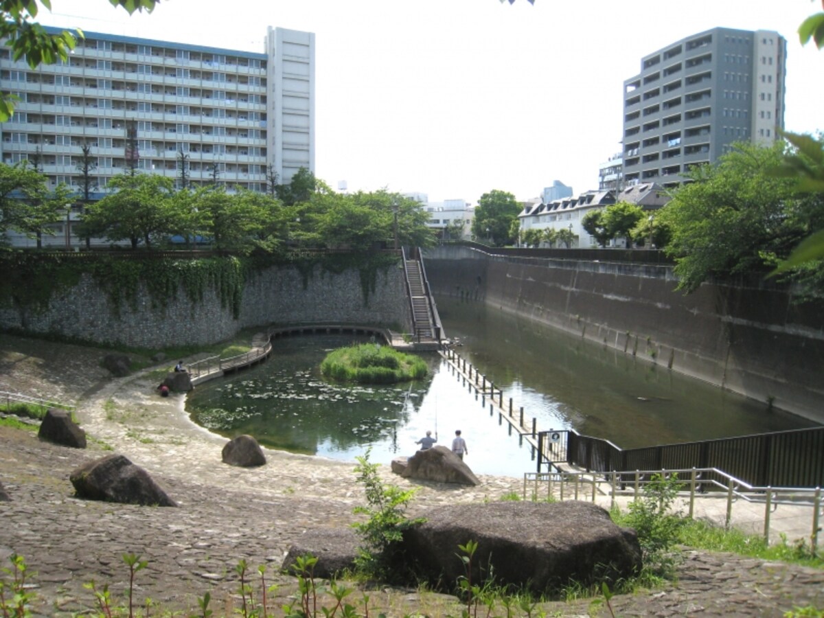 松橋弁財天洞窟跡