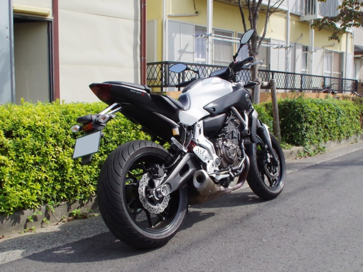 MT-07リアビュー
