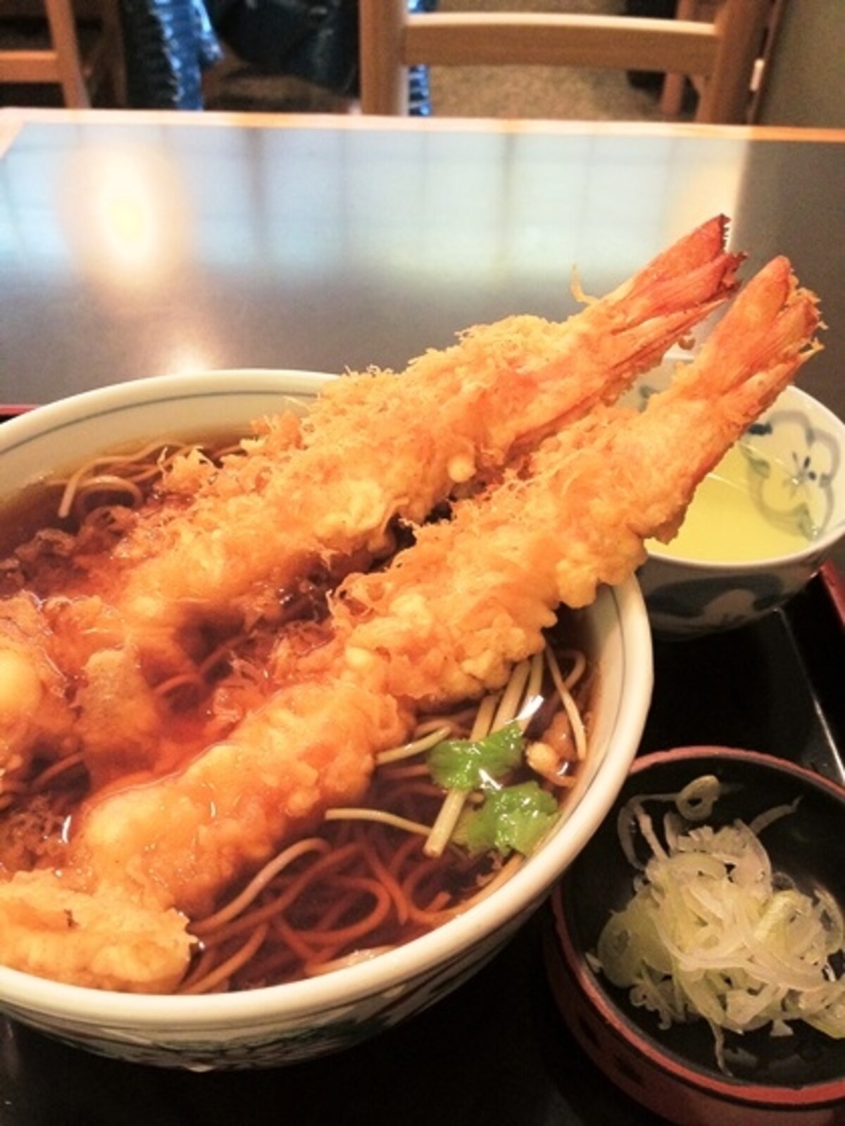 名物の「天ぷらそば」