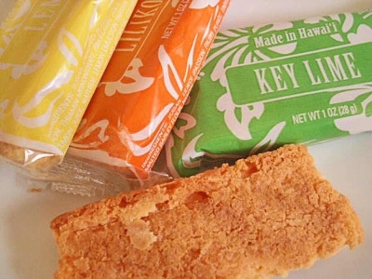 甘酸っぱく爽やかな味わいと3層生地から生まれるホロッと崩れるような食感がたまらない