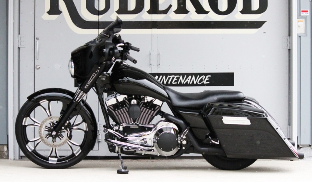 2006 FLHX / RUDE ROD CUSTOM CYCLE