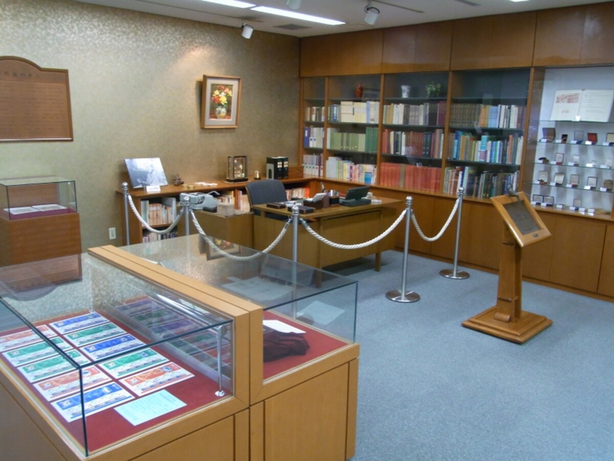 水原明窓氏の書斎