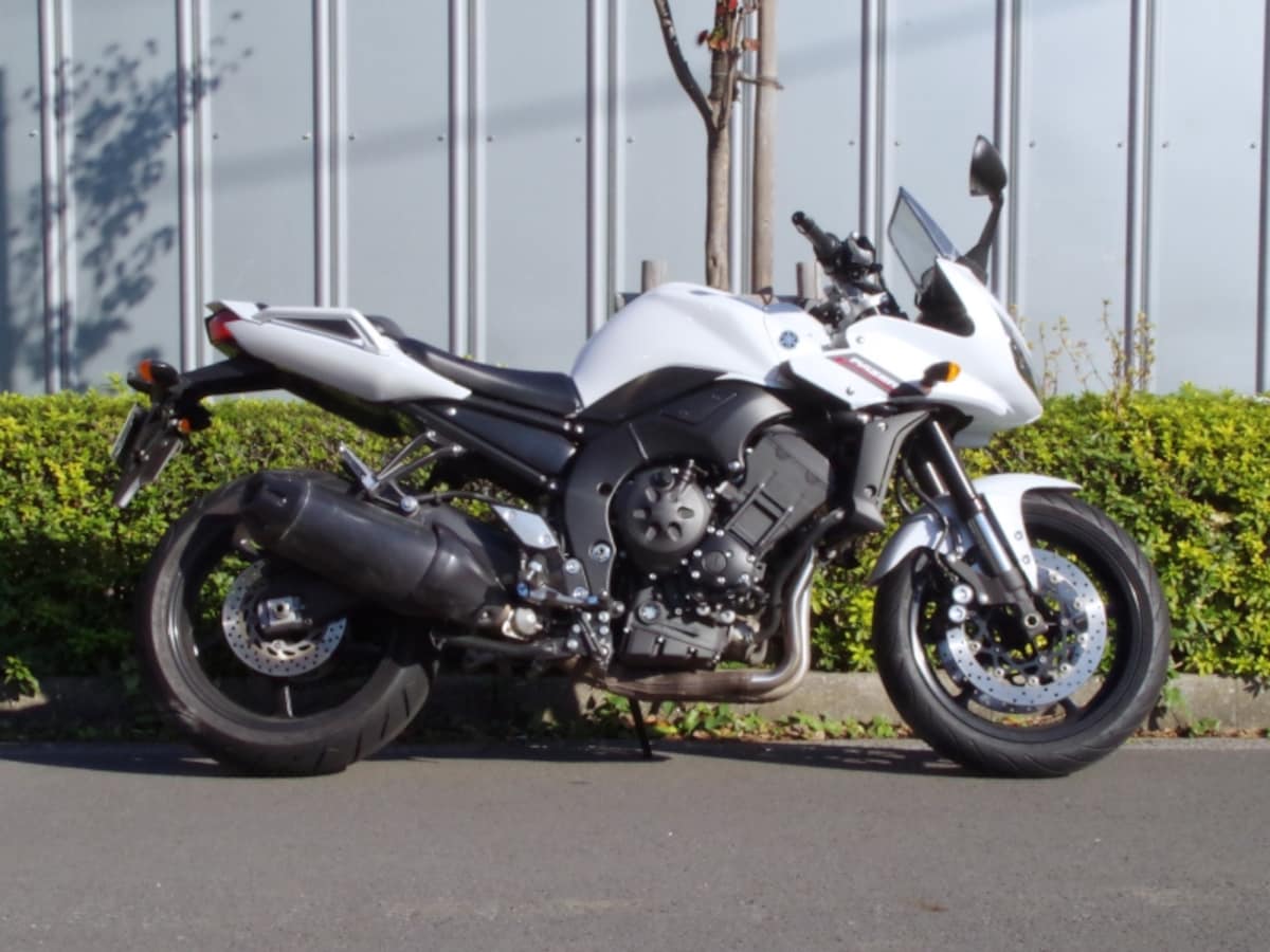 FZ1 FAZERサイドビュー