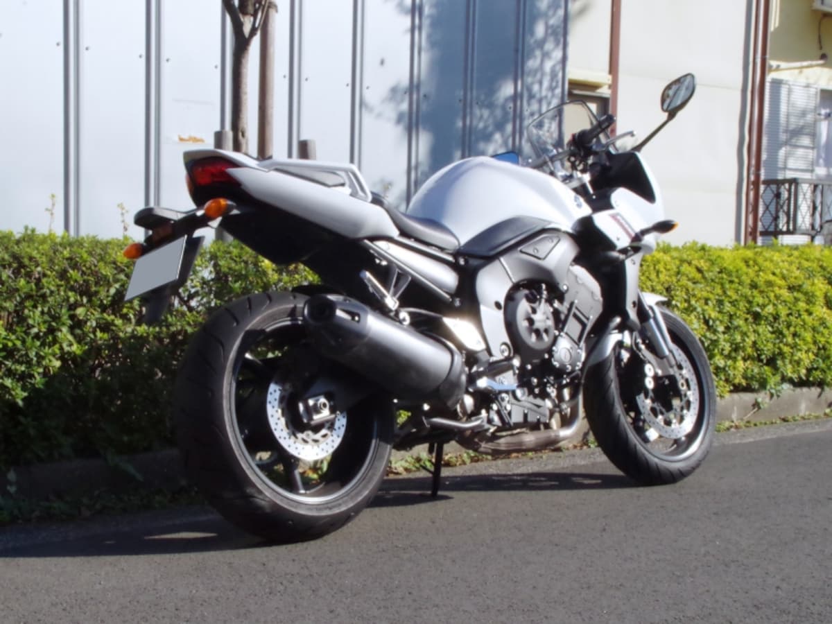 FZ1　FAZERリアビュー