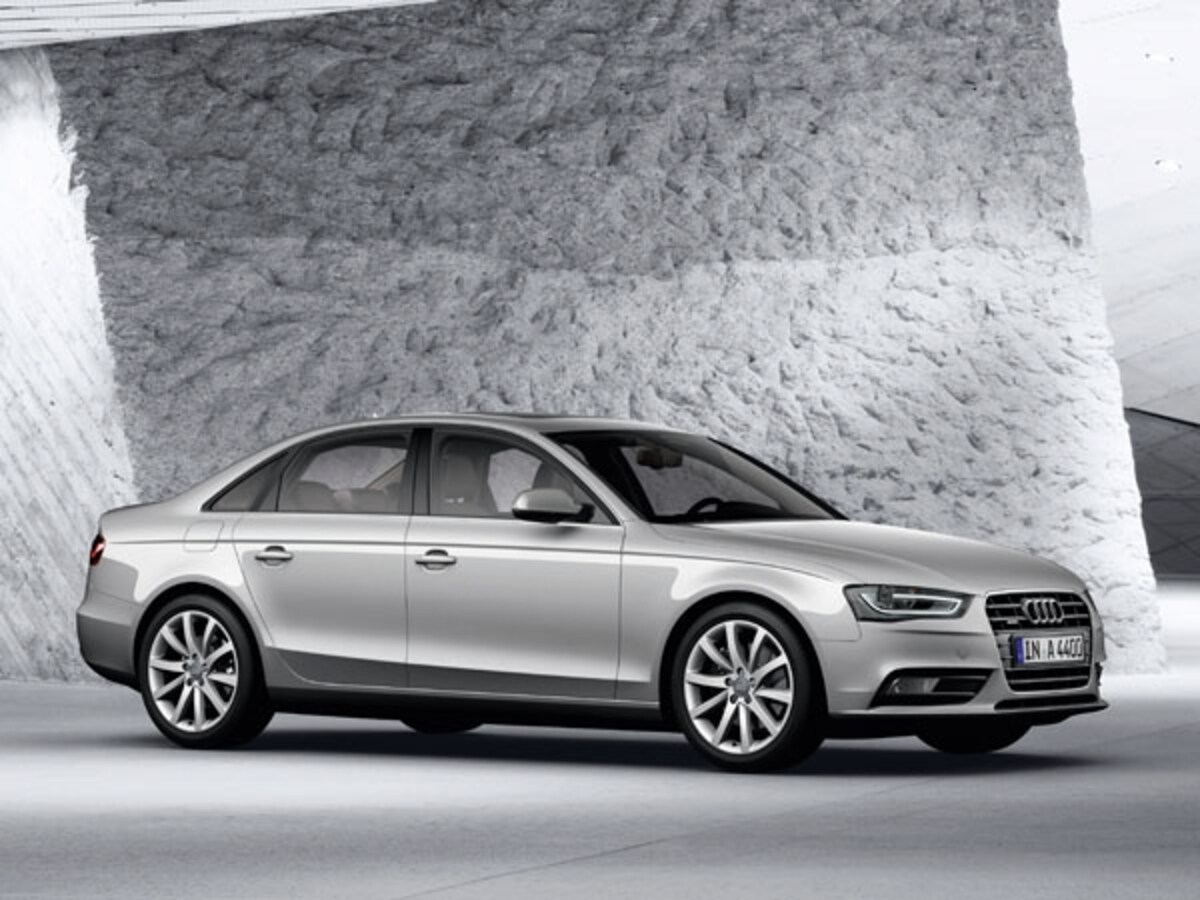 アウディA4
