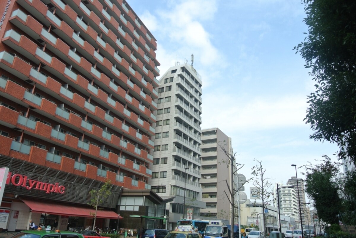 西早稲田の駅前