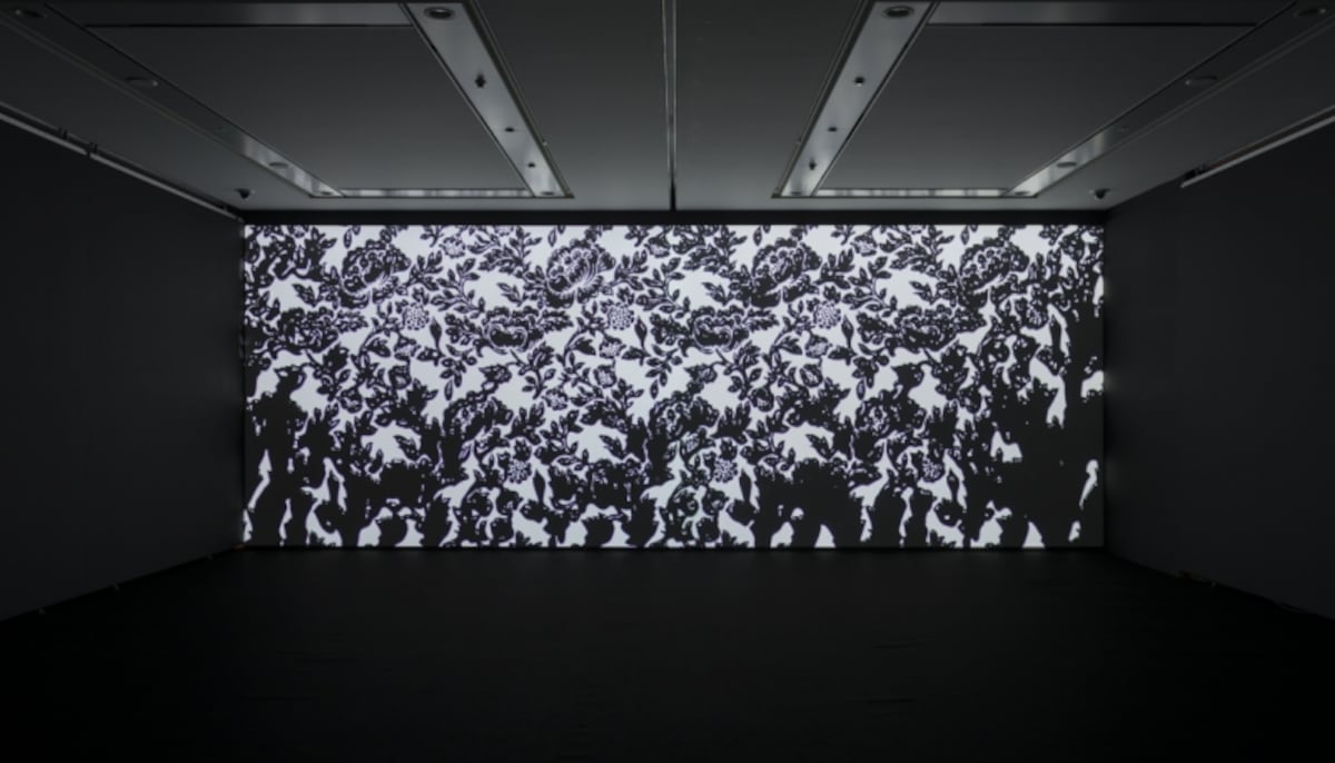 大崎のぶゆき《dimension wall》 2012  映像インスタレーション
