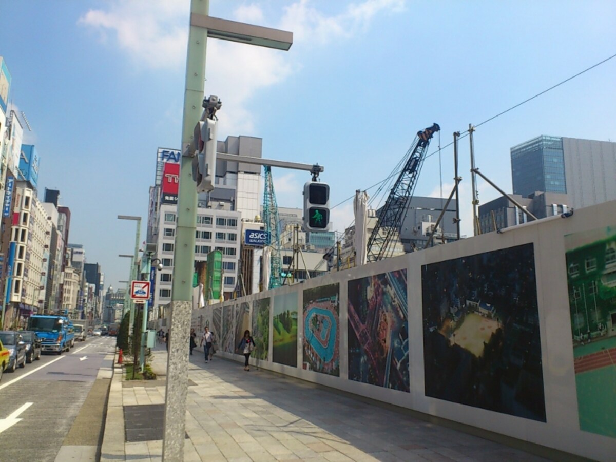 銀座の旧松坂屋跡地の建替えプロジェクトの現地