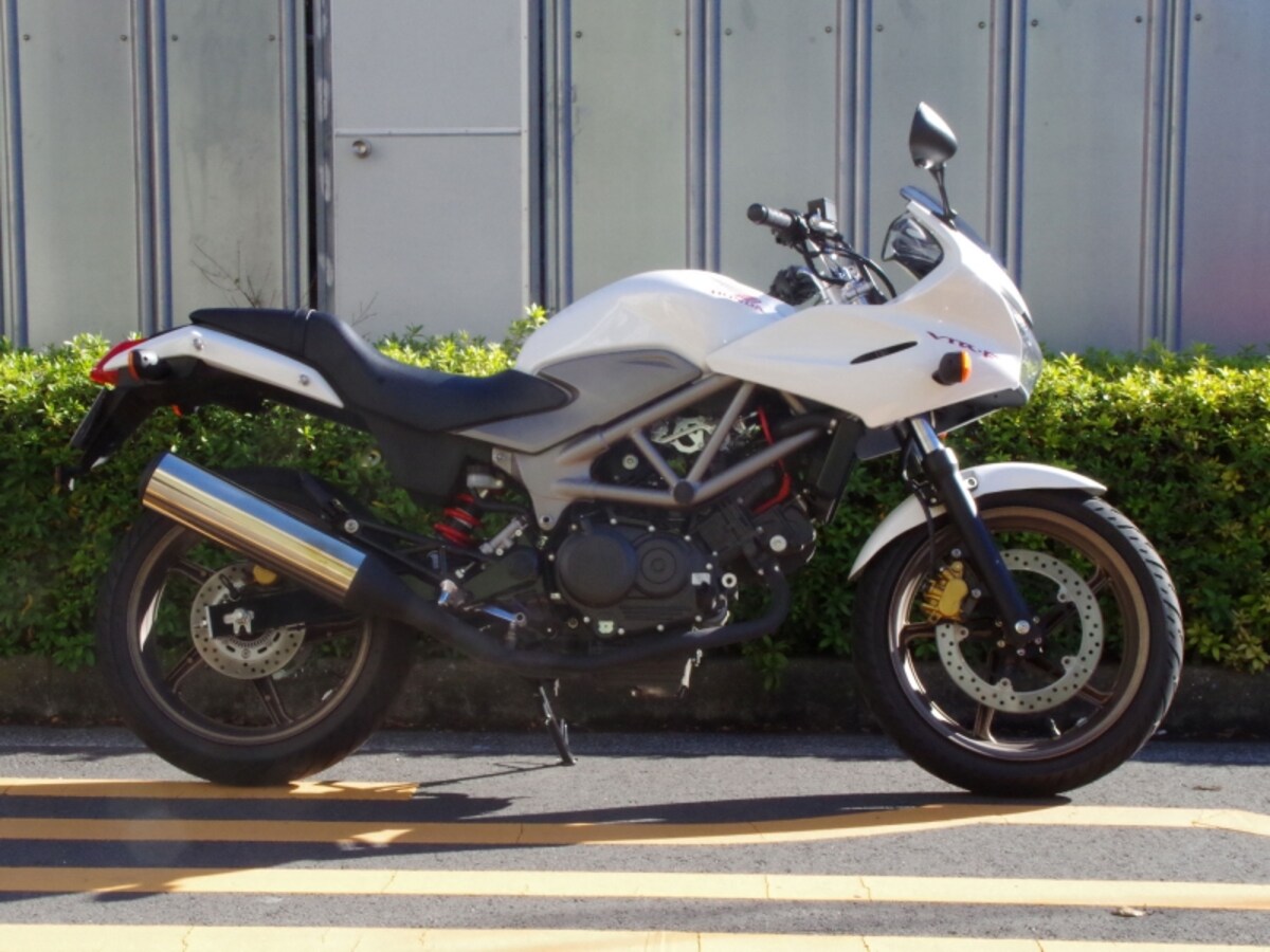 VTR250-F サイドビュー