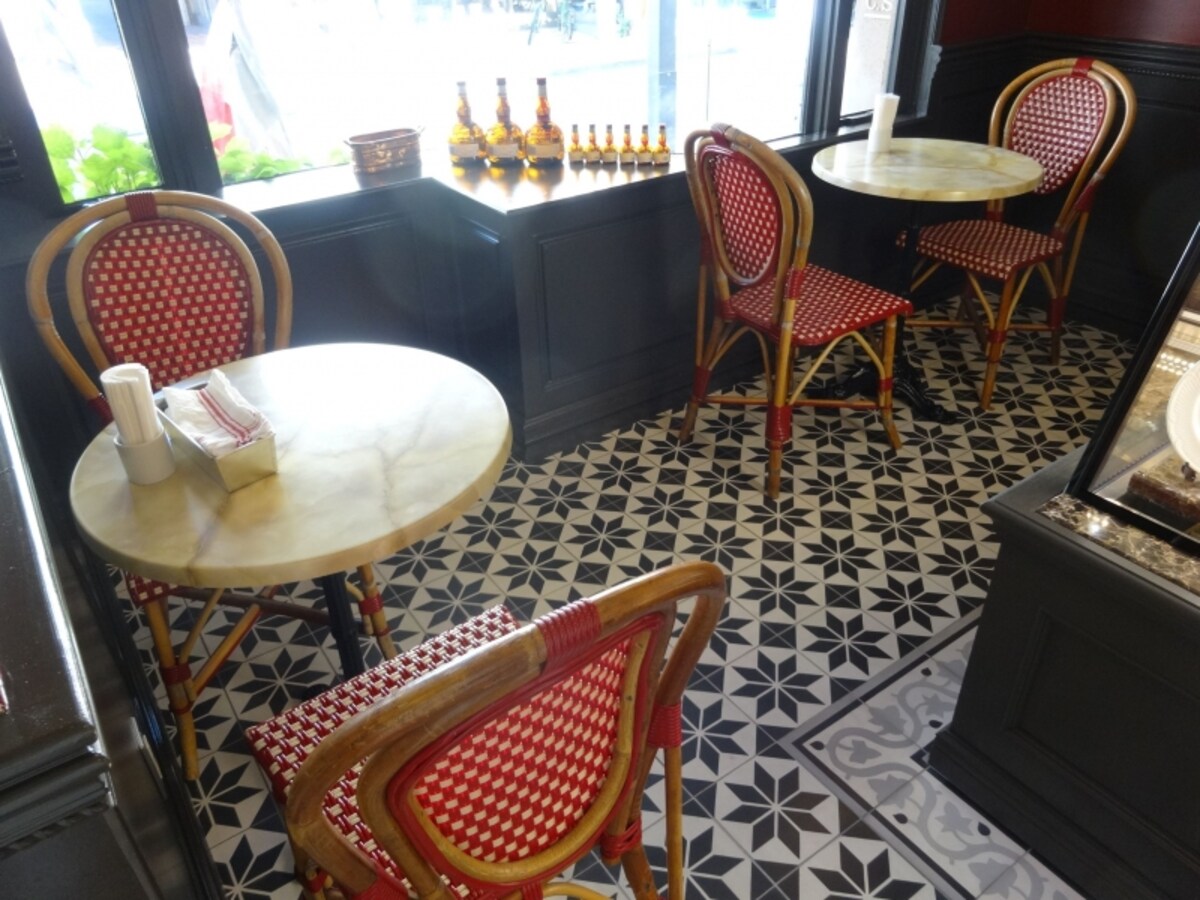 「パティスリー ビガロー」の店内