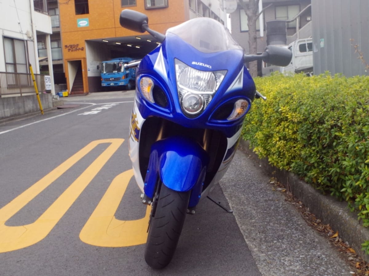 隼　バイク　フロントビュー2