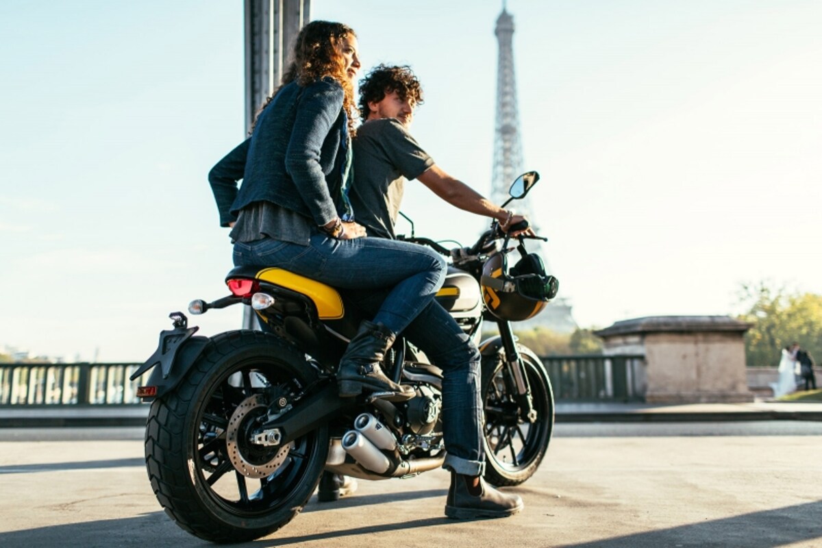 ラフなスタイルで楽しむモーターサイクルライフこそスクランブラーの魅力