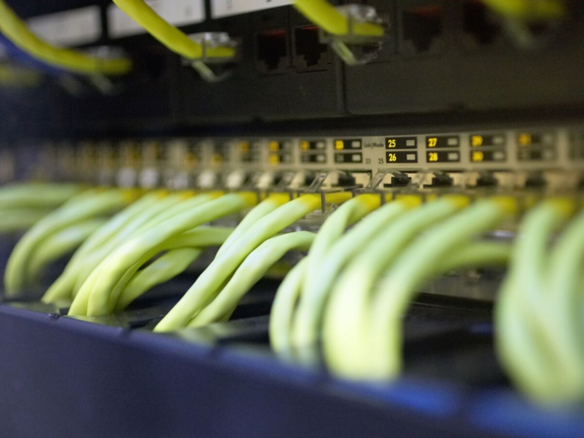 インターネット接続にはパソコンやネットワークの知識が必要だった
