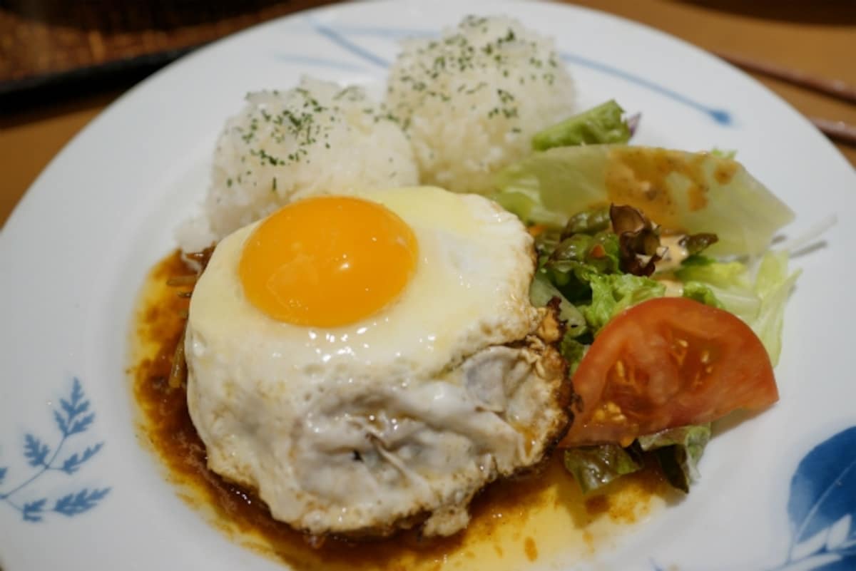 デミたまハンバーグ　ロコモコ風１