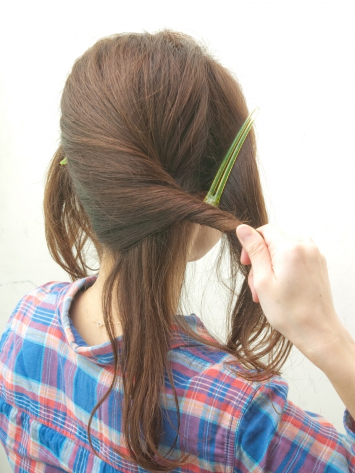 ねじりめが頭皮から浮かないように