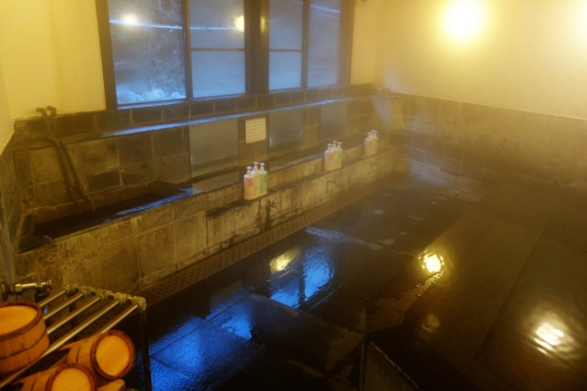 一の湯本館