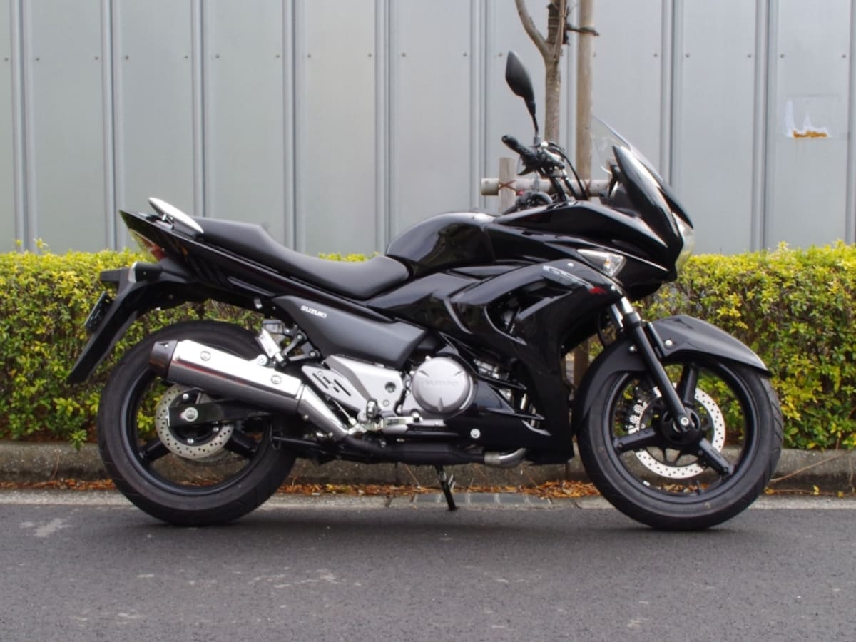 GSR250F サイドビュー
