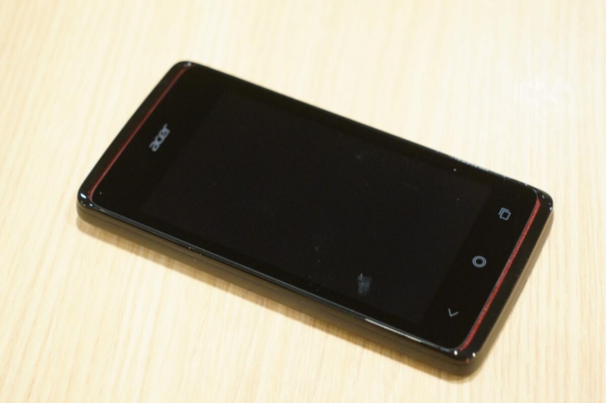 ディスプレイサイズは4インチのスマートフォンとなります。