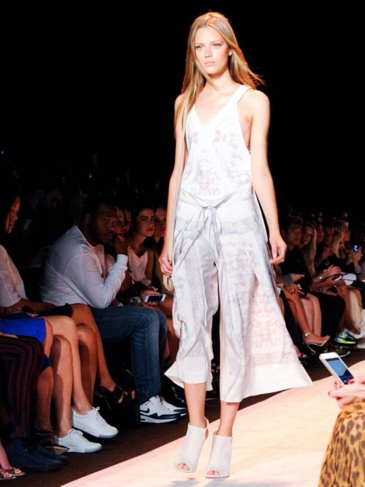 BCBGMAXAZRIA 