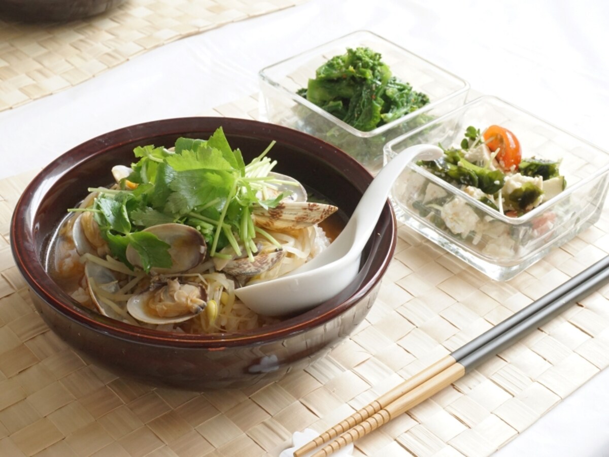 あさりの韓国風汁かけご飯定食