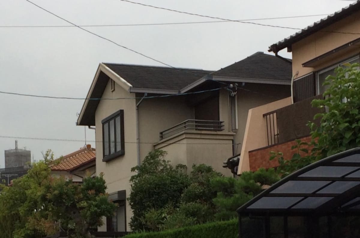 道路から屋根をチェック