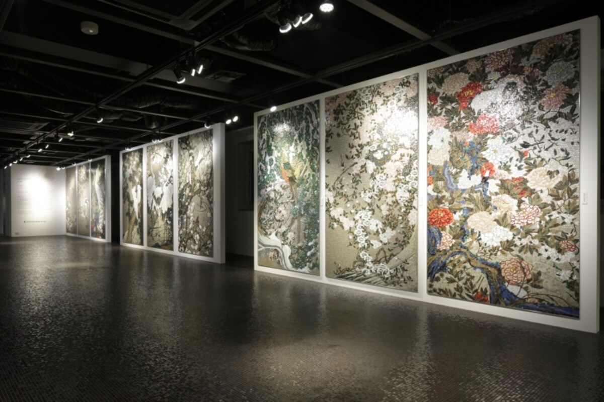 伊藤若沖の絵画を再現したモザイクタイル