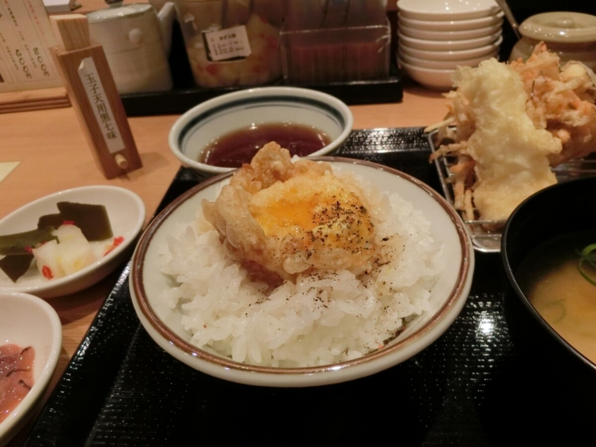 まきの定食で天ぷらざんまい