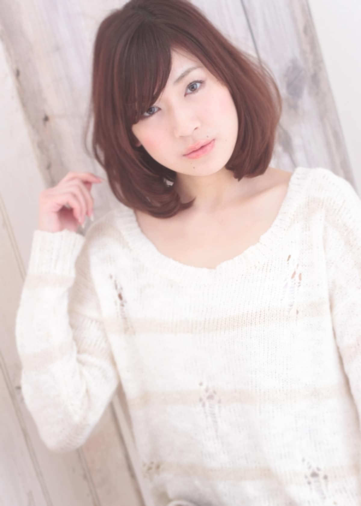 白髪が気になるおしゃれさんはグラデーションヘアに挑戦してみよう