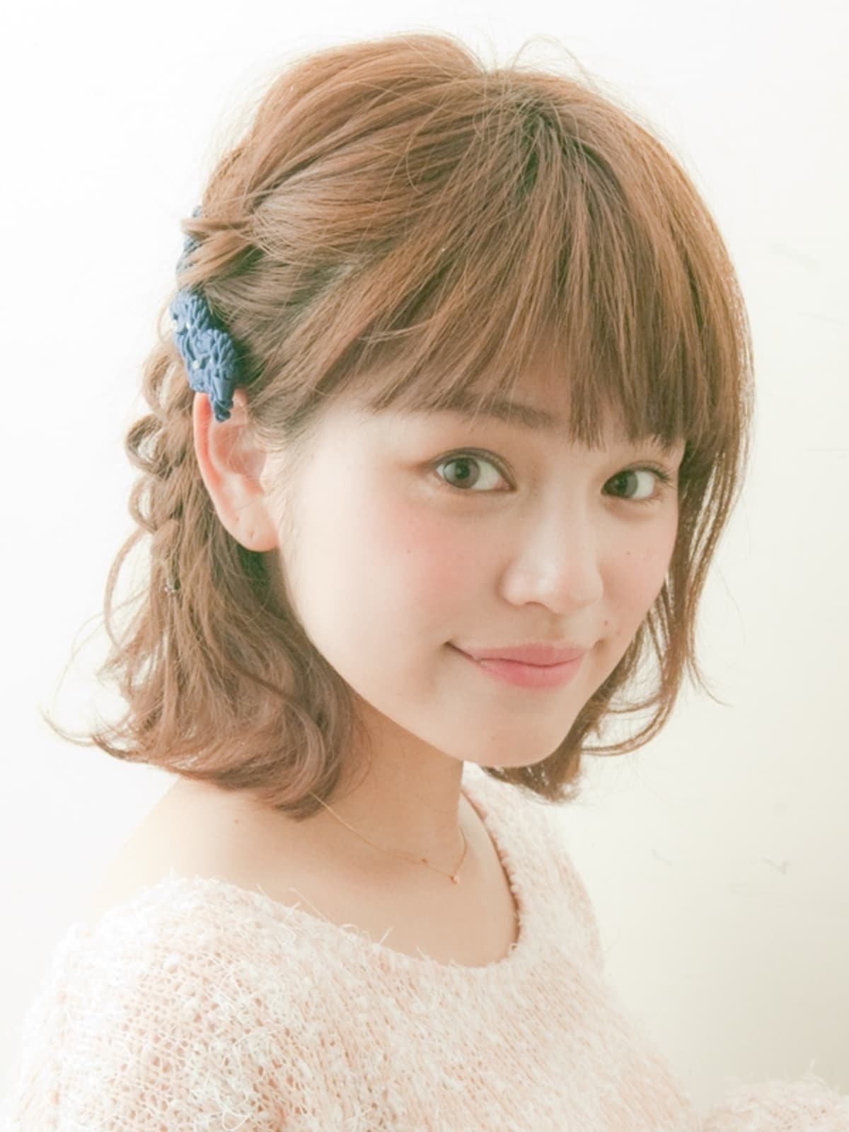 編み込み片サイドのやり方！ミディアムヘアアレンジ