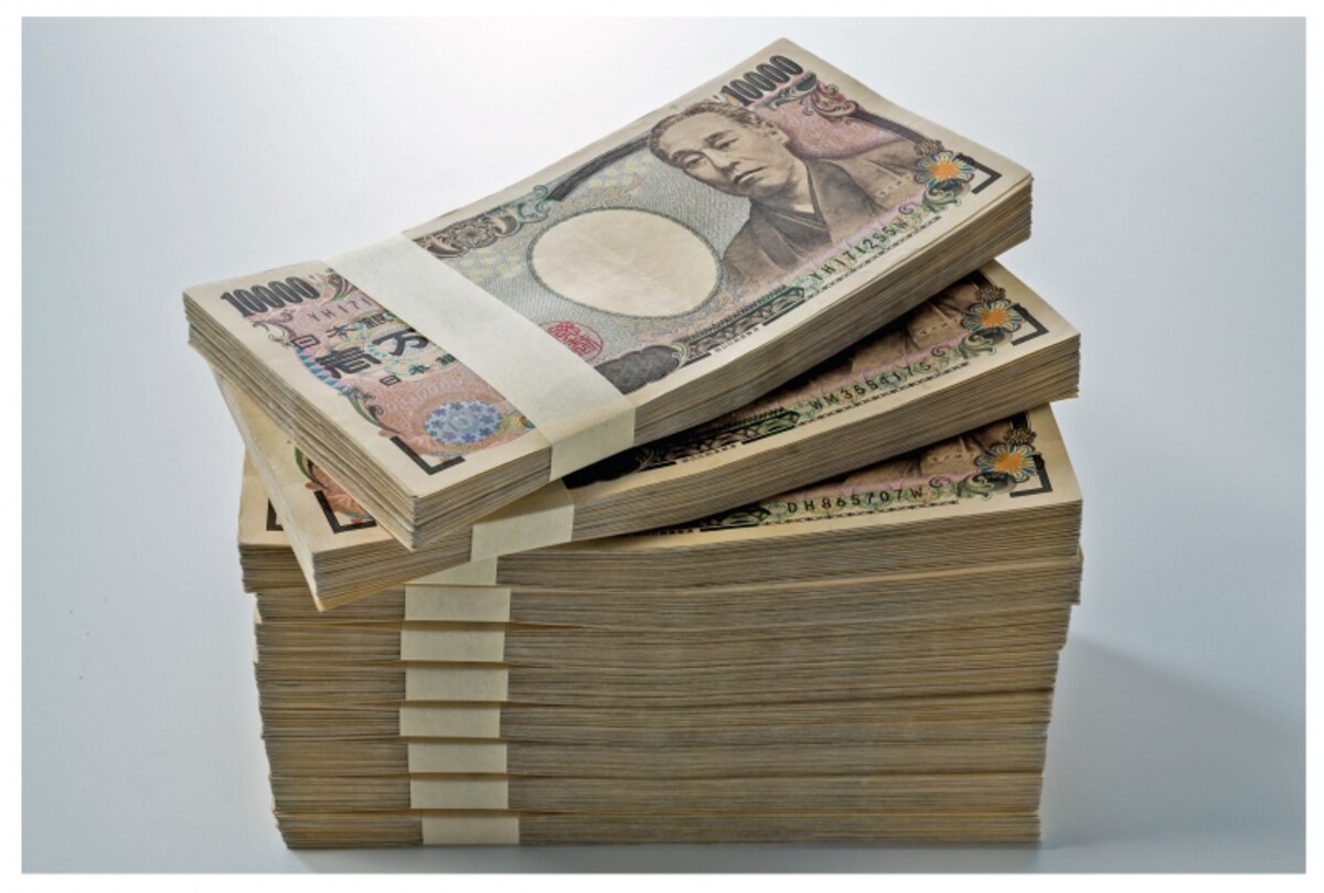 都道府県や政令指定都市の公立教師の退職金は平均2300万円超だって！