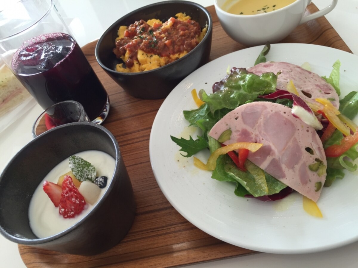 朝食