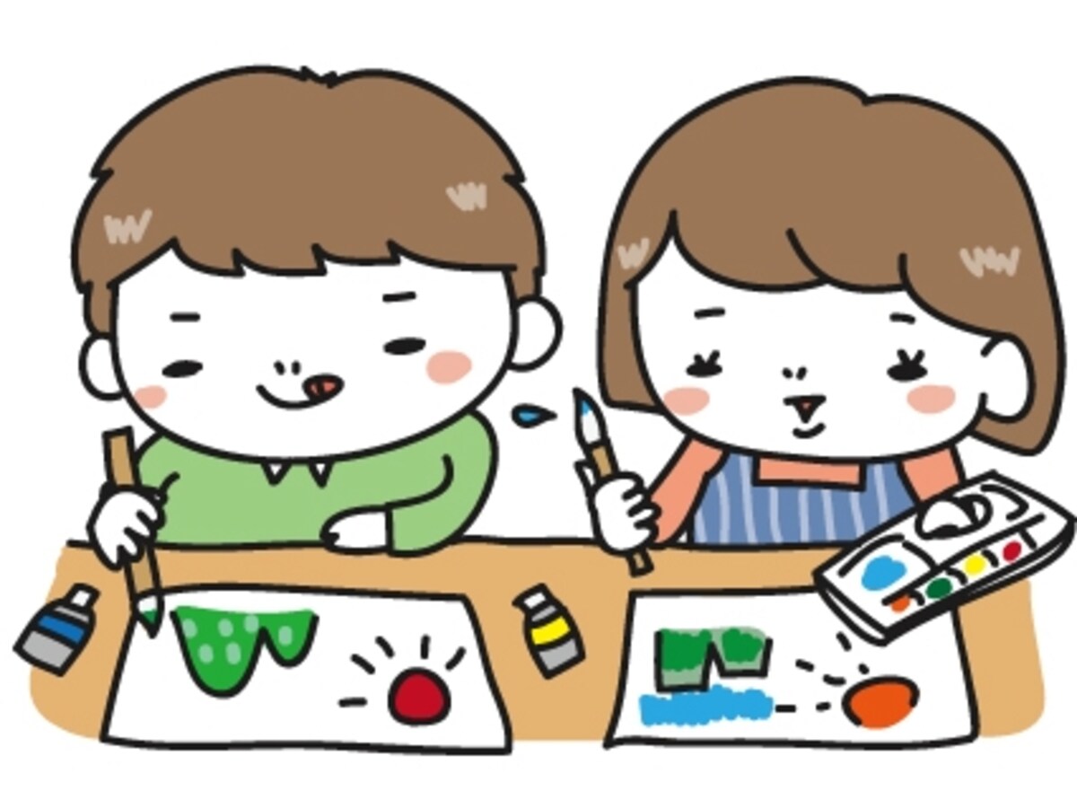 【カラー】図工の授業風景のカットです。
