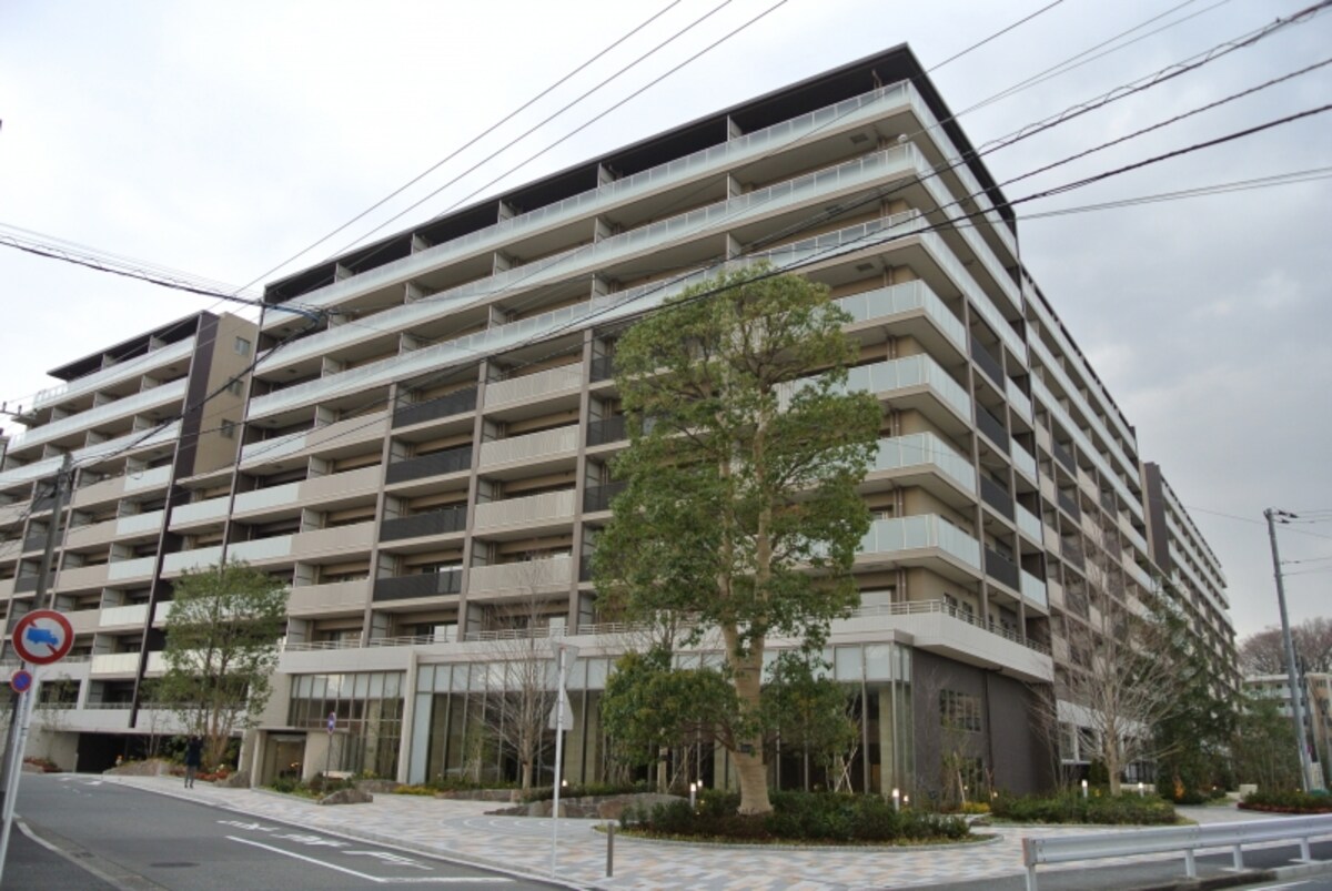 「ザ・パークハウス 横浜新子安ガーデン」の建物外観