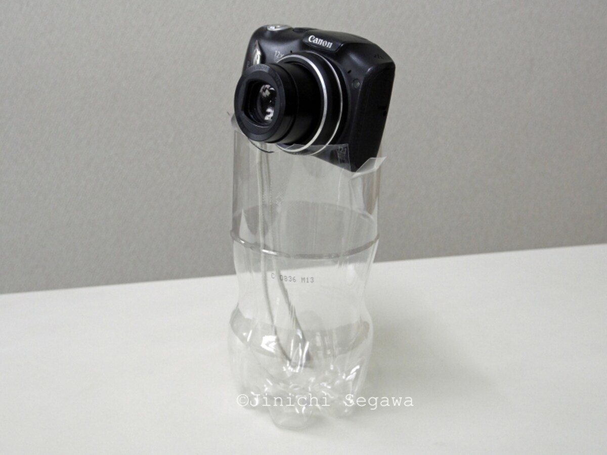 ペットボトルの三脚