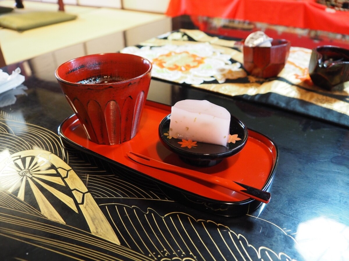 お茶とお茶菓子