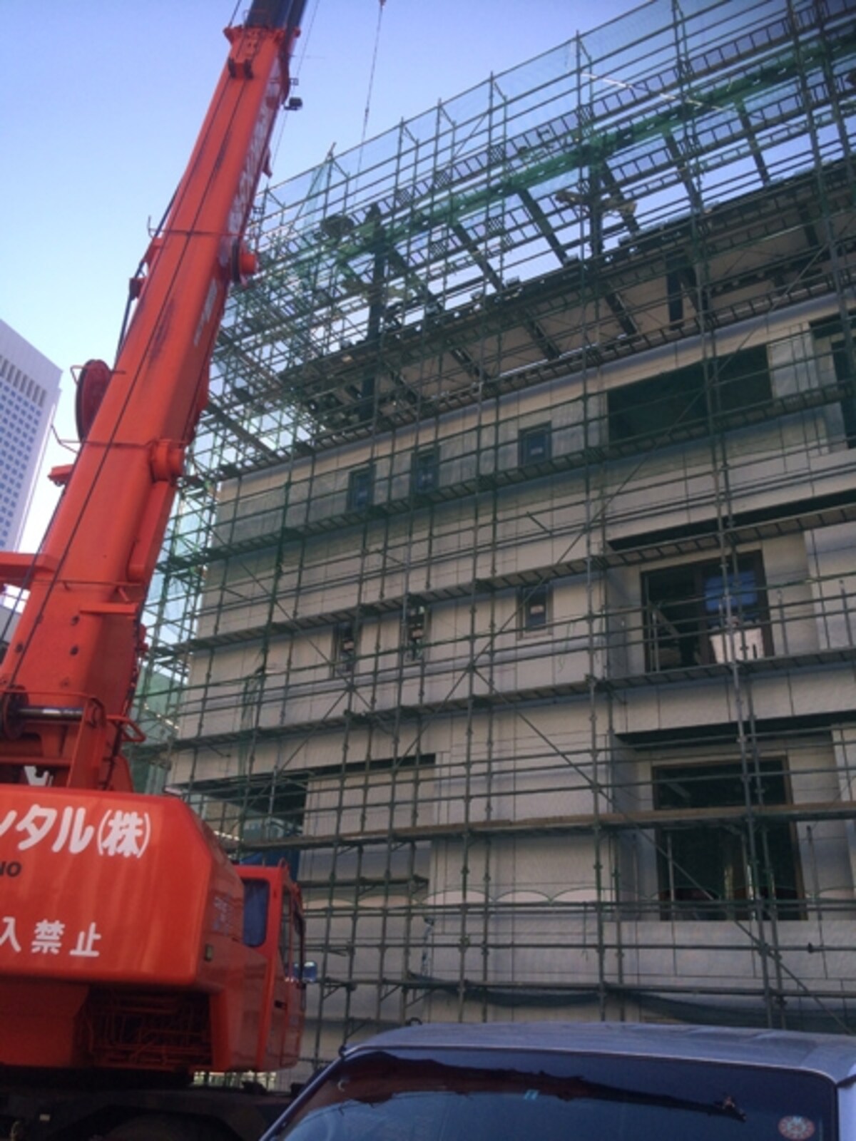 建設中