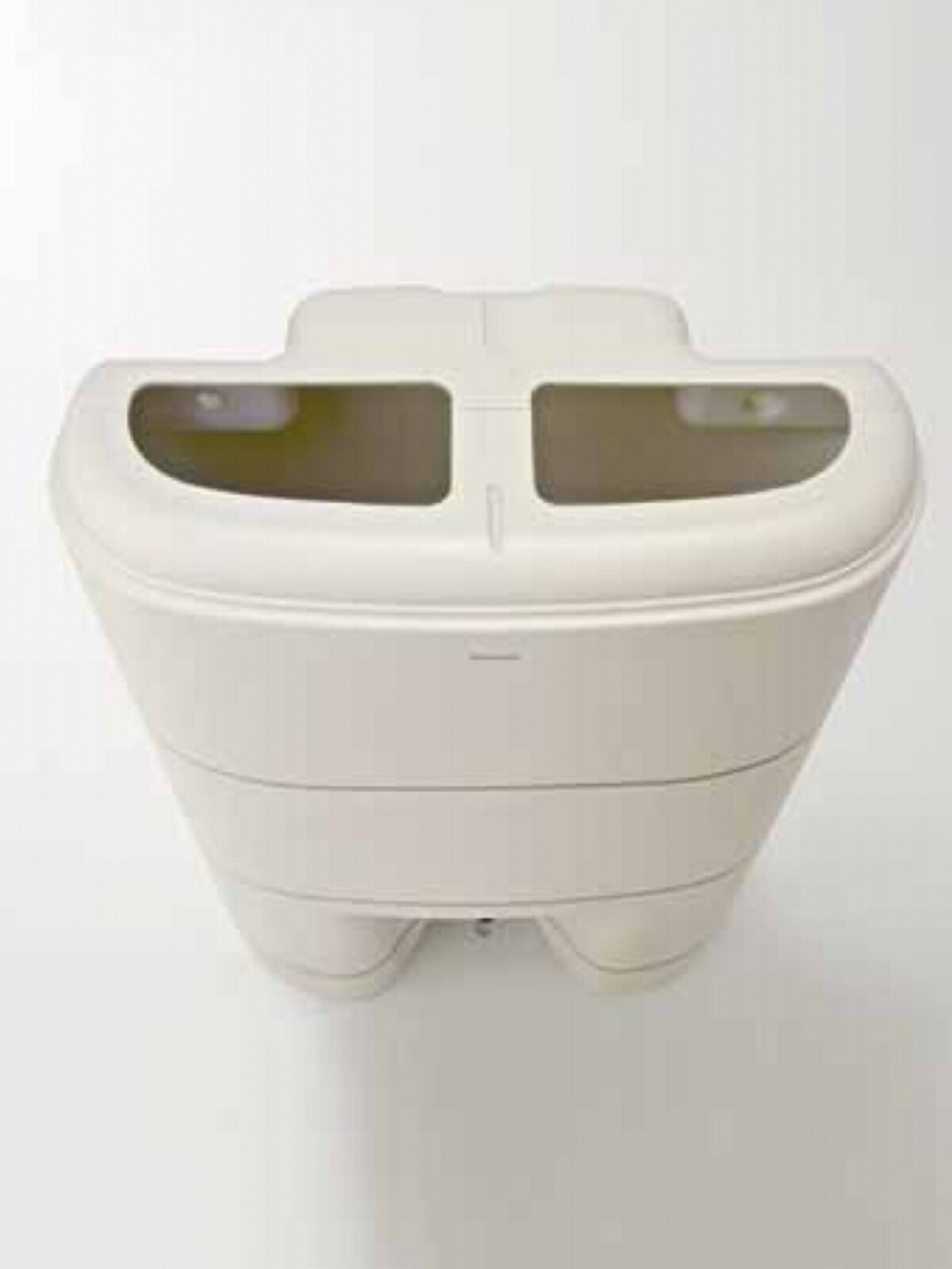 フタを外して本体内部のお掃除、水量チェックができます[レインセラー]　 パナソニックエコソリューションズ　http://sumai.panasonic.jp/