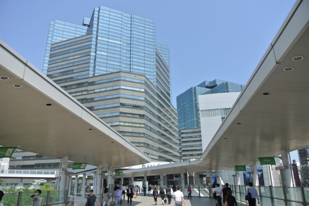 「大崎」駅前のビル群