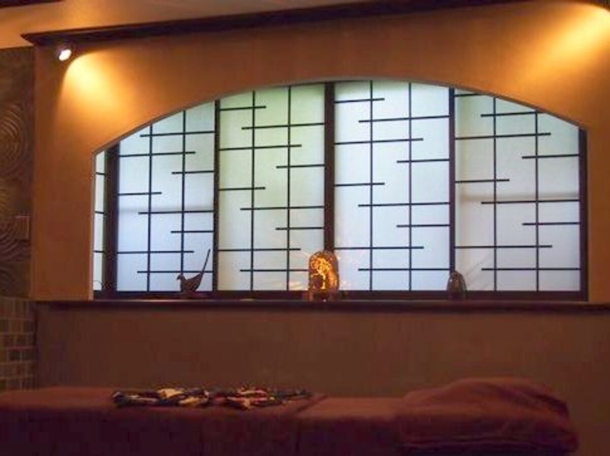 サロン