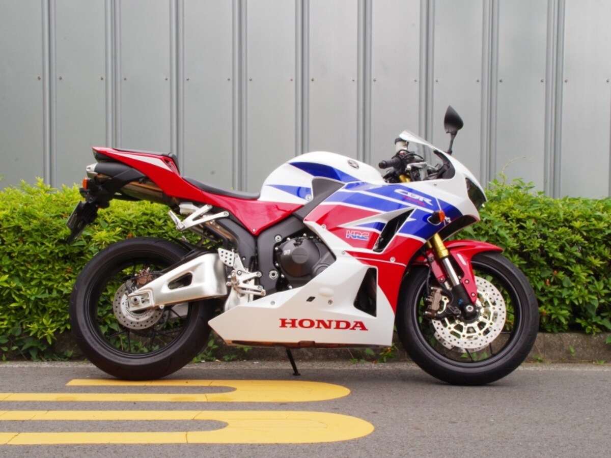 cbr600rr サイドビュー