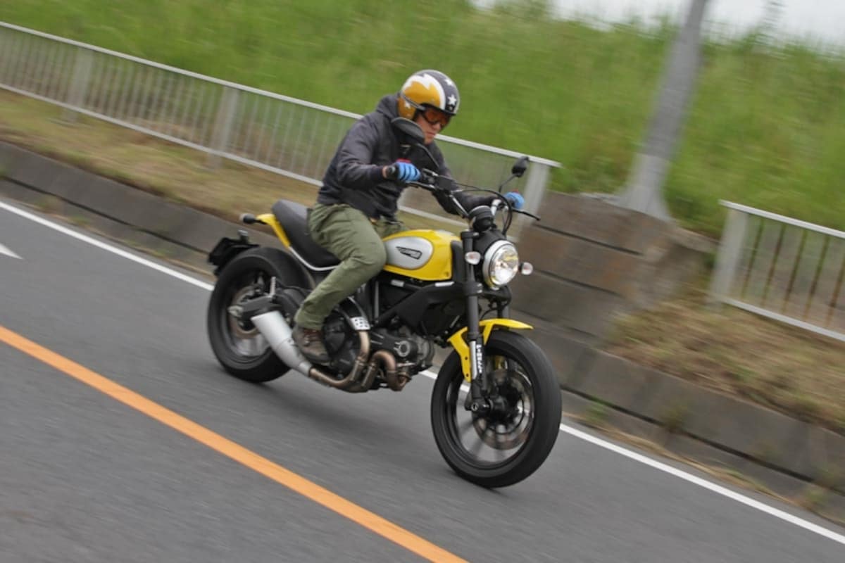 ゆるそうな見た目とは裏腹に、そのキャラクターはスポーツバイクそのもの