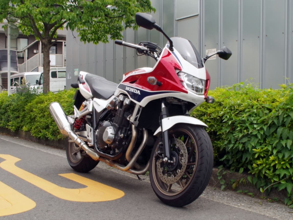 CB1300SB フロントビュー
