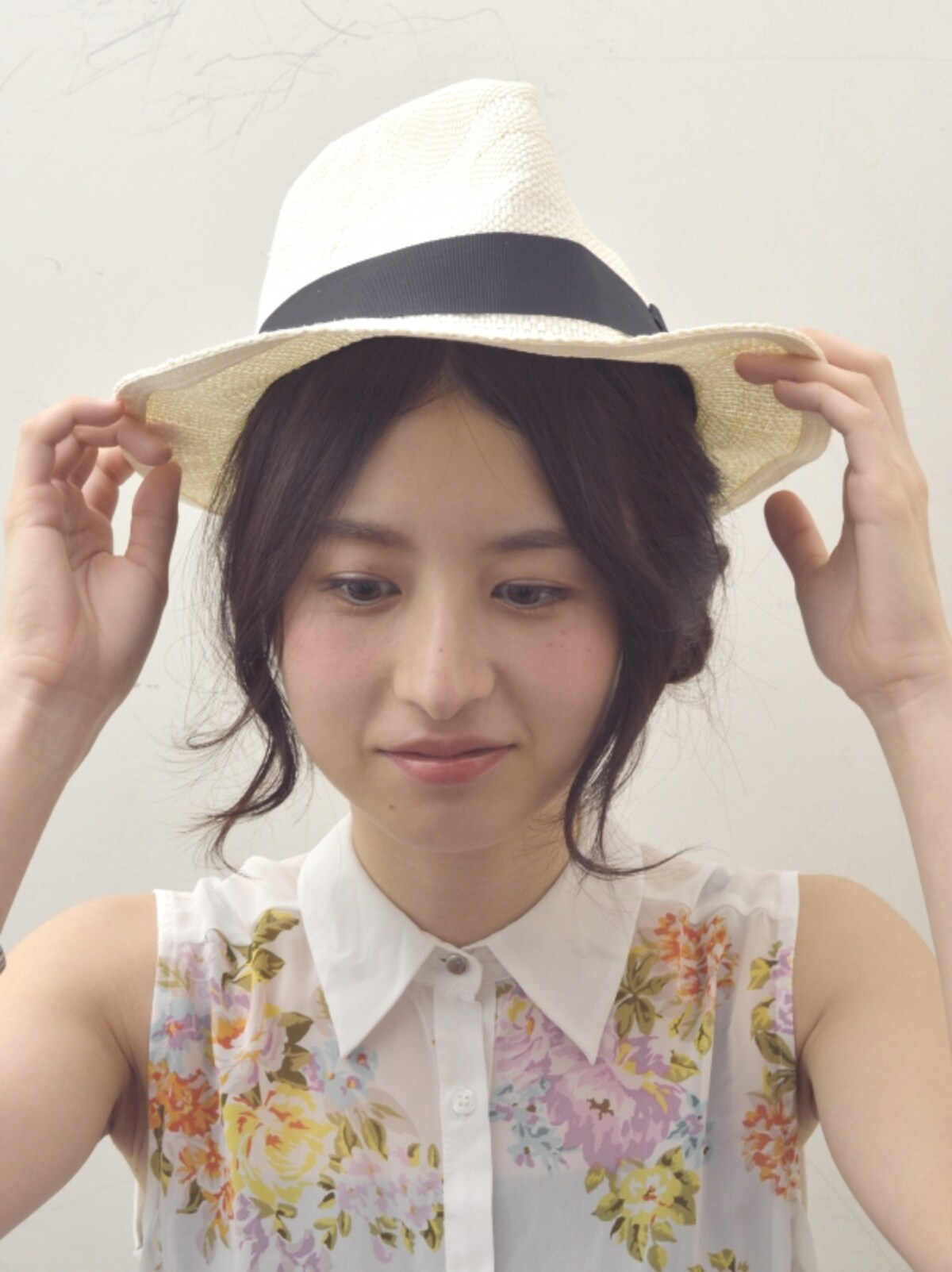 深くかぶり過ぎないのがおしゃれ