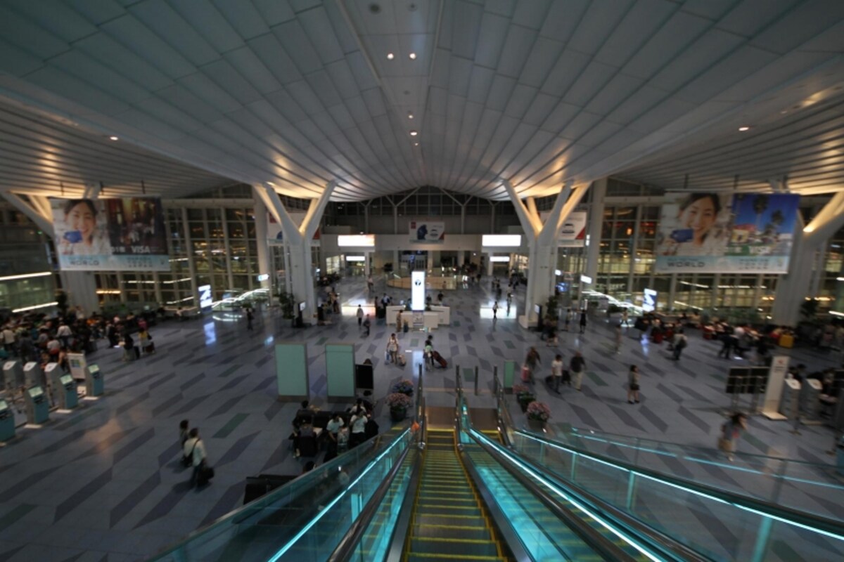24時間体制で稼働する羽田空港・国際ターミナルへ