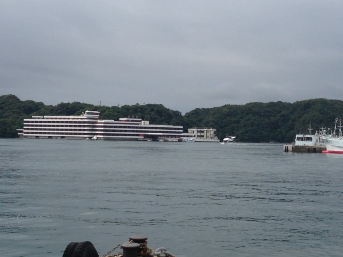 孤島に浮かぶホテル
