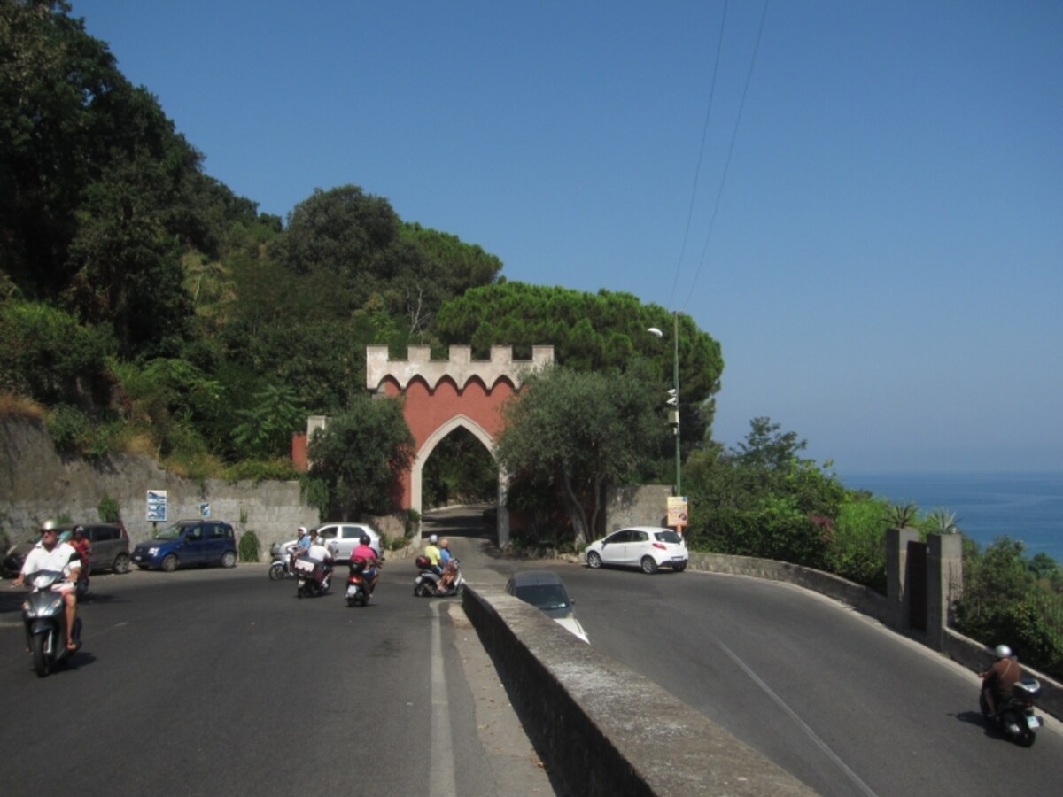 Porta Mezzatorre