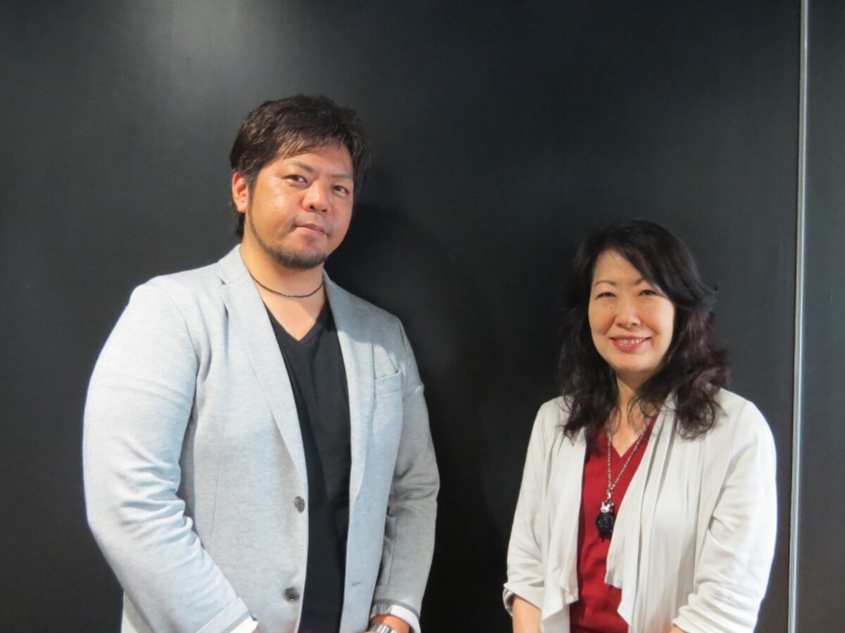 HAL探偵社代表・浅見俊祐氏（左）