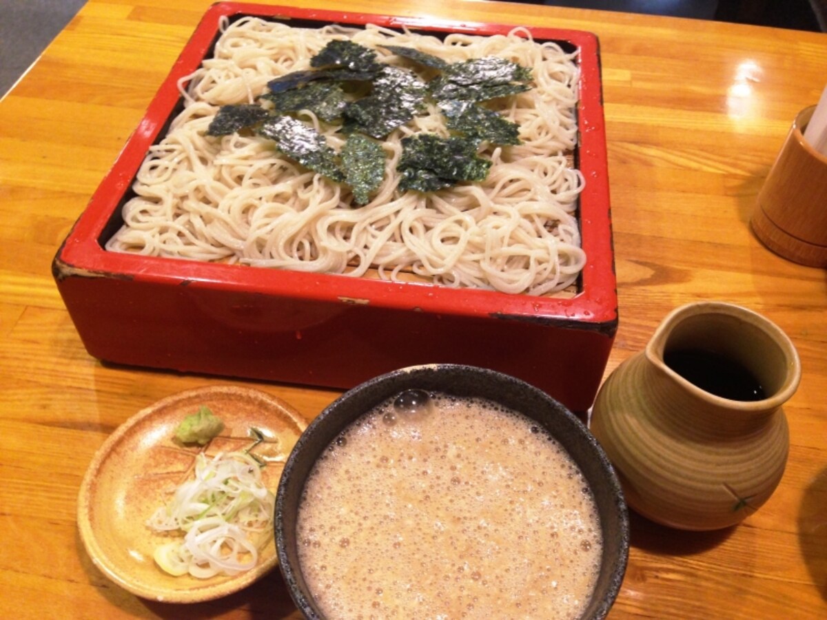 巴町 砂場の「趣味のとろそば」
