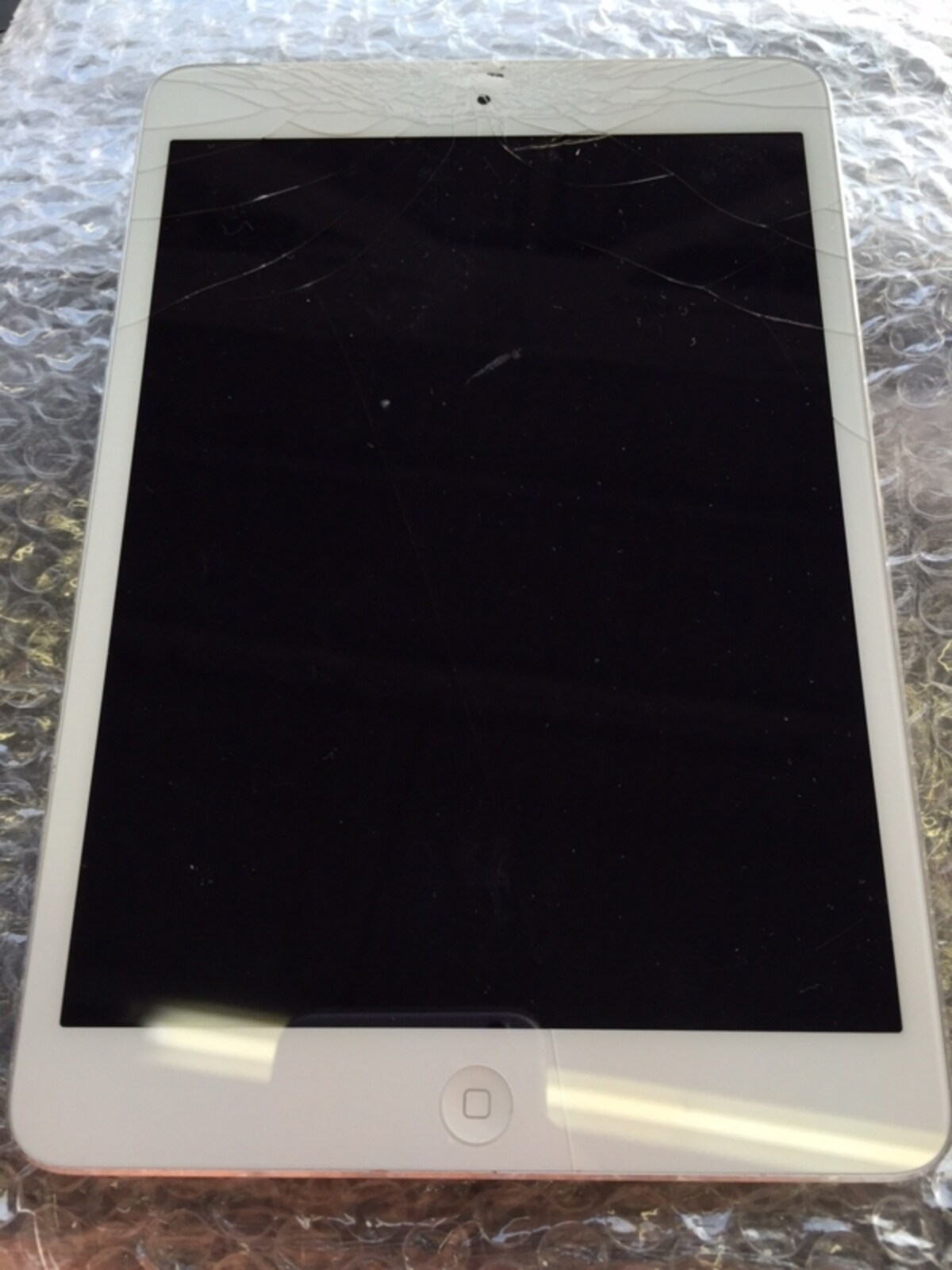 ディスプレイの破損したiPad mini 2